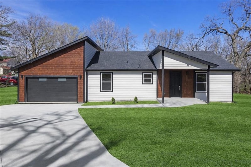 1716 S Valley St, Kansas City, KS 66103