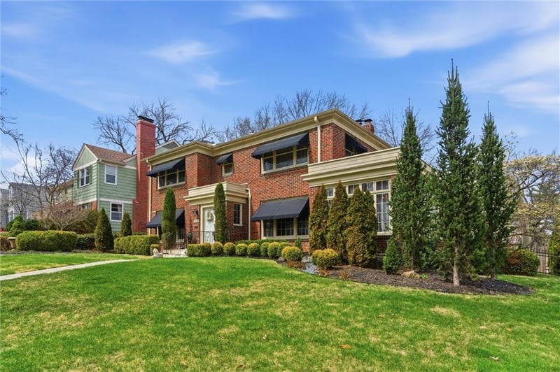 1200 70th Ter, Kansas City, MO 64113