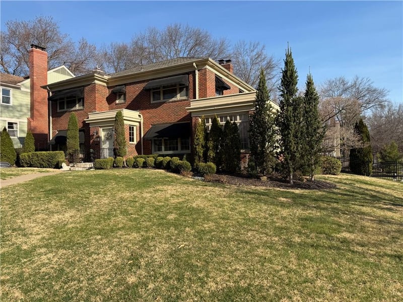 1200 70th Ter, Kansas City, MO 64113