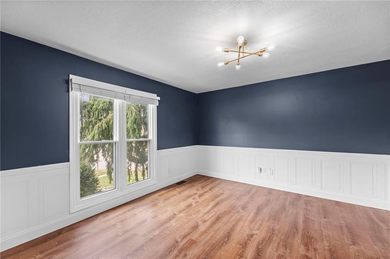 7611 Westgate St, Lenexa, KS 66216