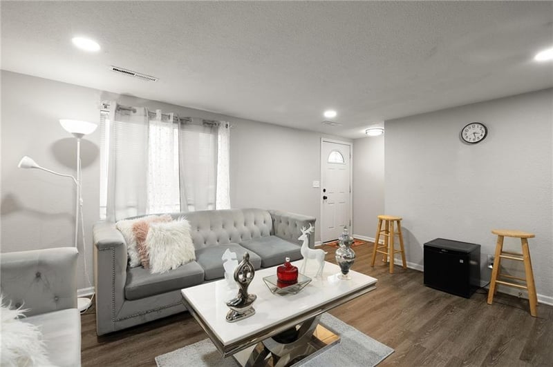 1916 14th St, Kansas City, KS 66103