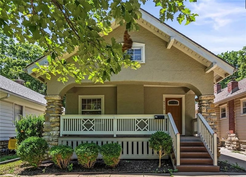 4512 Pennsylvania Ave, Kansas City, MO 64111