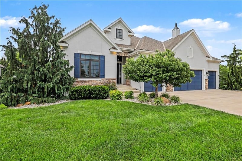 16913 Bradshaw St, Overland Park, KS 66221