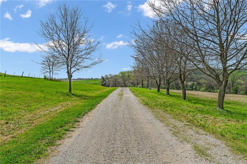 1548 800 Rd, Baldwin City, KS 66006