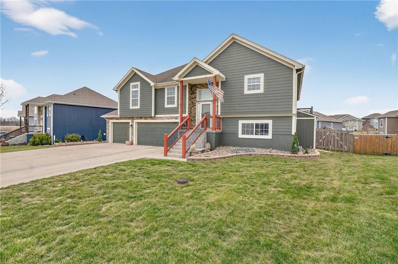 12817 Lathrop Ave, Kansas City, KS 66109