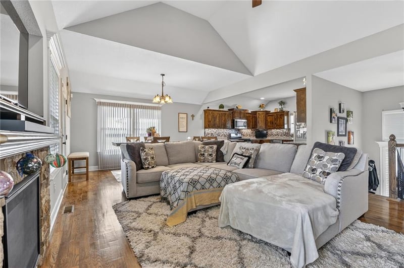 12817 Lathrop Ave, Kansas City, KS 66109