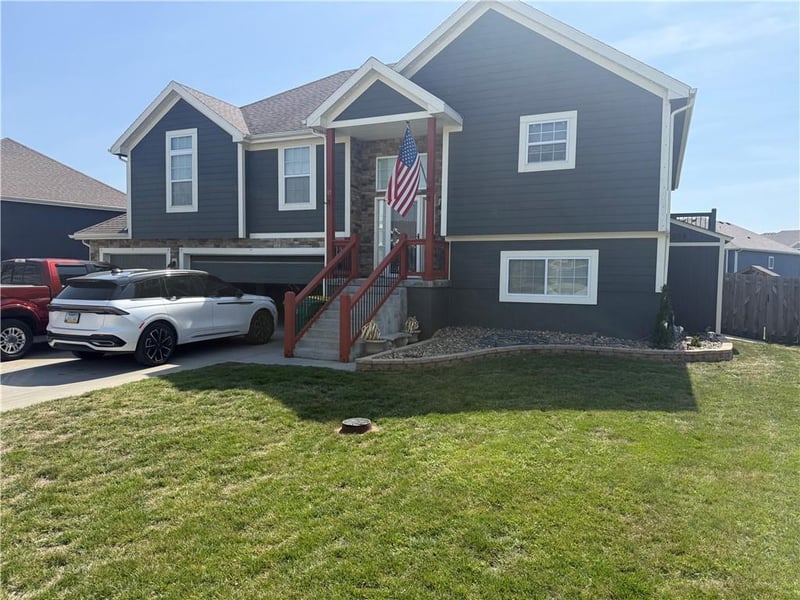 12817 Lathrop Ave, Kansas City, KS 66109