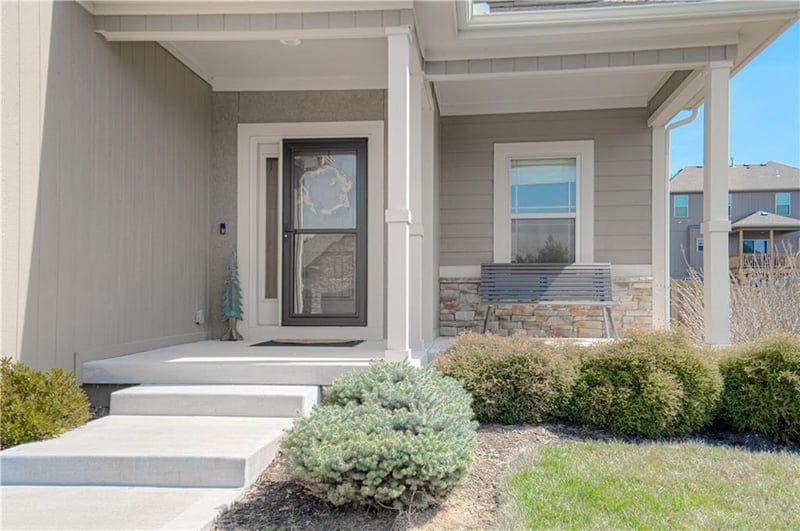 10821 Bristol Ave, Kansas City, MO 64156