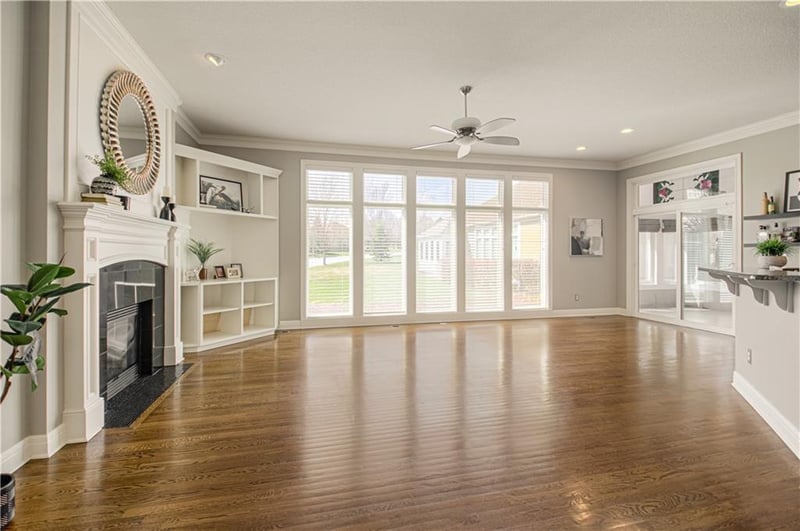 14317 Manor Ct, Overland Park, KS 66224