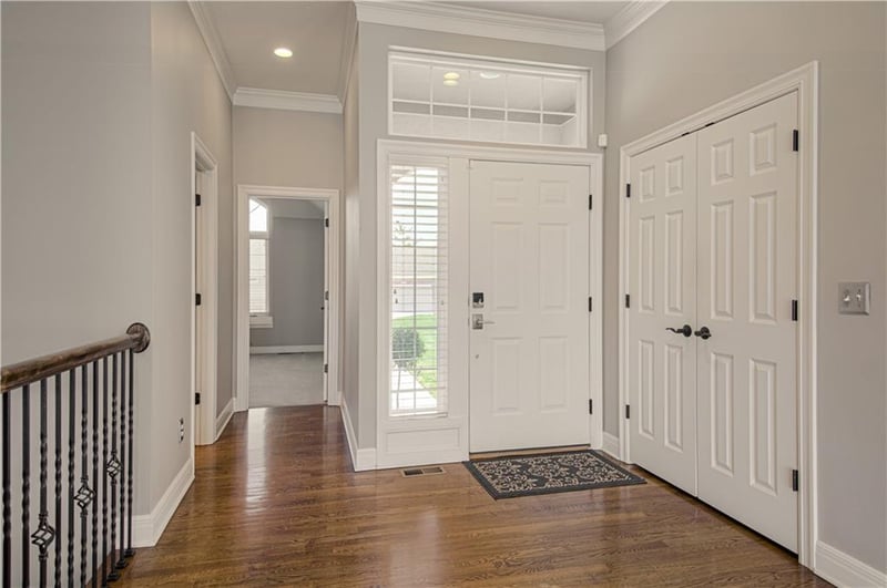 14317 Manor Ct, Overland Park, KS 66224