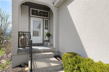 14317 Manor Ct, Overland Park, KS 66224