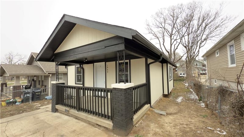 1969 N 30th St, Kansas City, KS 66104