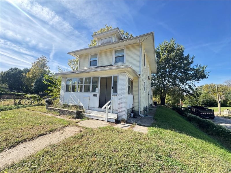 2318 12th St, Kansas City, KS 66104