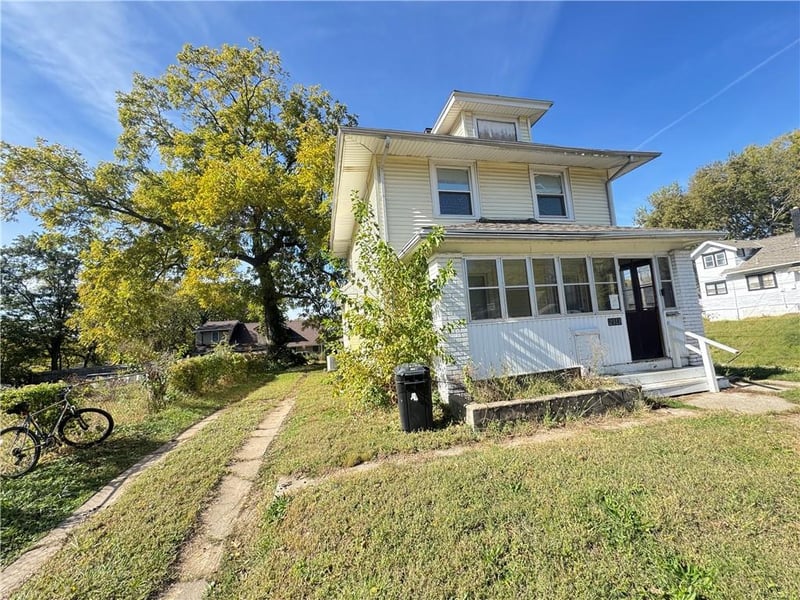 2318 12th St, Kansas City, KS 66104