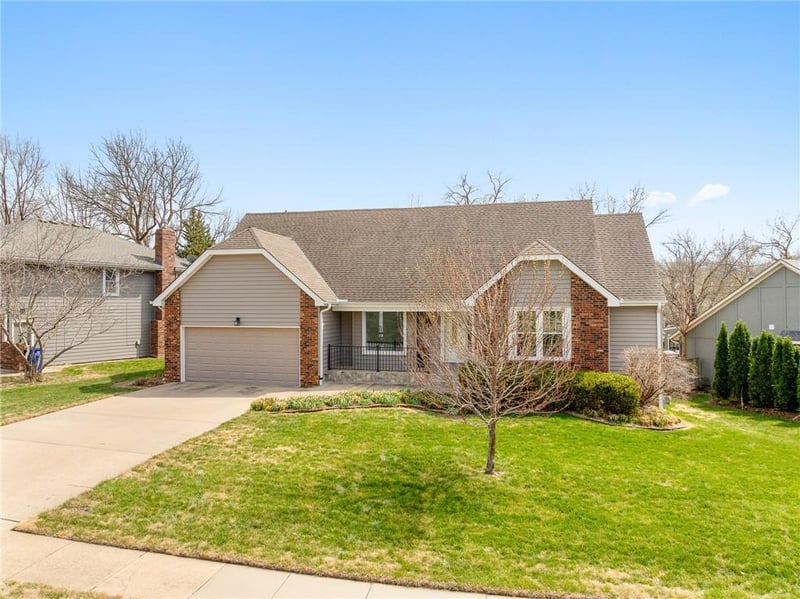 7623 Slater St, Overland Park, KS 66204