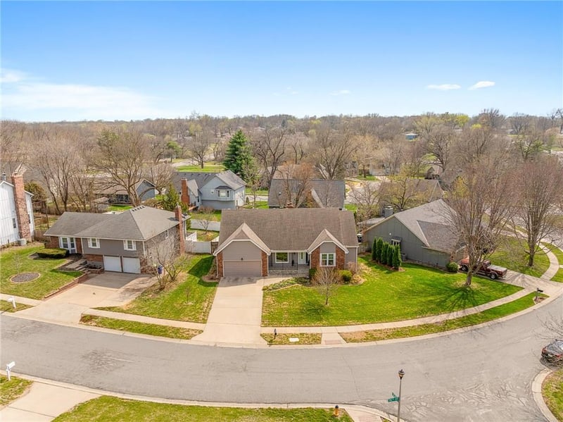 7623 Slater St, Overland Park, KS 66204