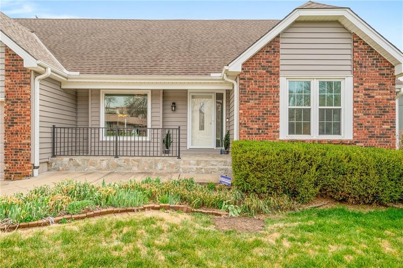 7623 Slater St, Overland Park, KS 66204