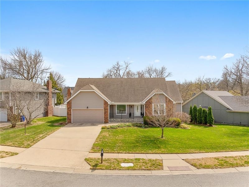 7623 Slater St, Overland Park, KS 66204