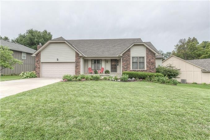 7623 Slater St, Overland Park, KS 66204