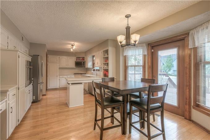 7623 Slater St, Overland Park, KS 66204