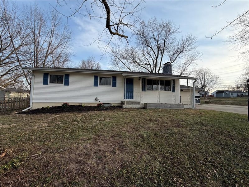 1501 67th Pl, Gladstone, MO 64118