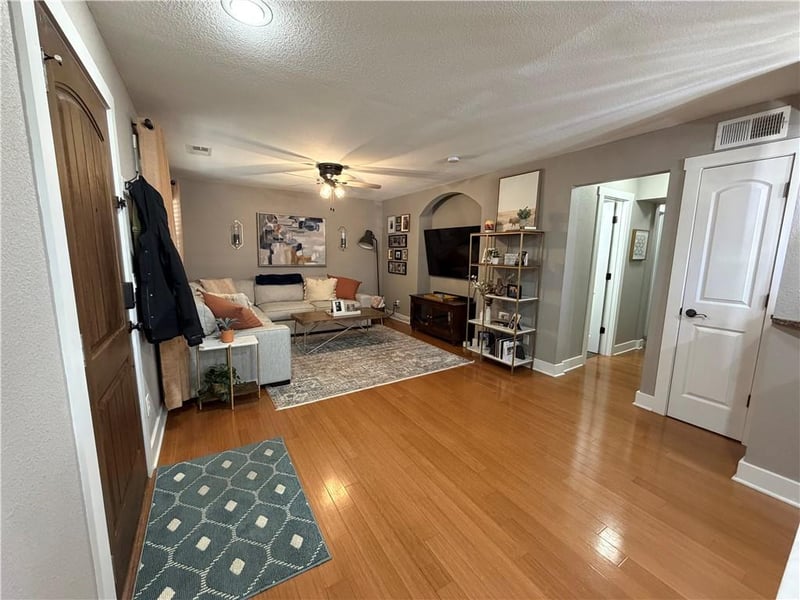 4500 Jefferson St #102, Kansas City, MO 64111