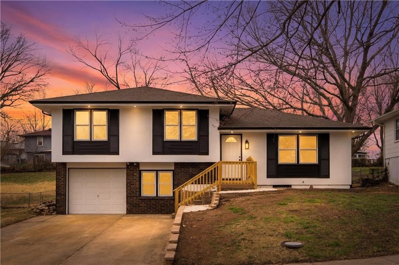 11608 Greenwood Rd, Kansas City, MO 64134