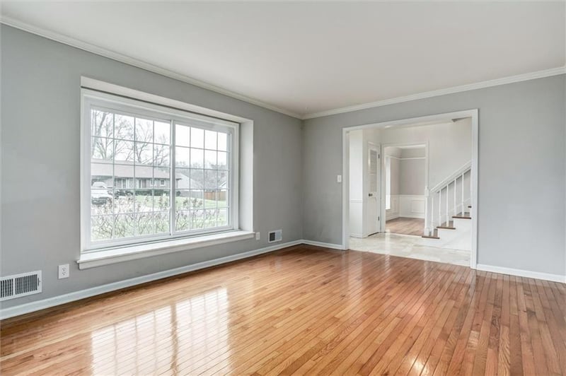 7230 Hemlock St, Overland Park, KS 66204