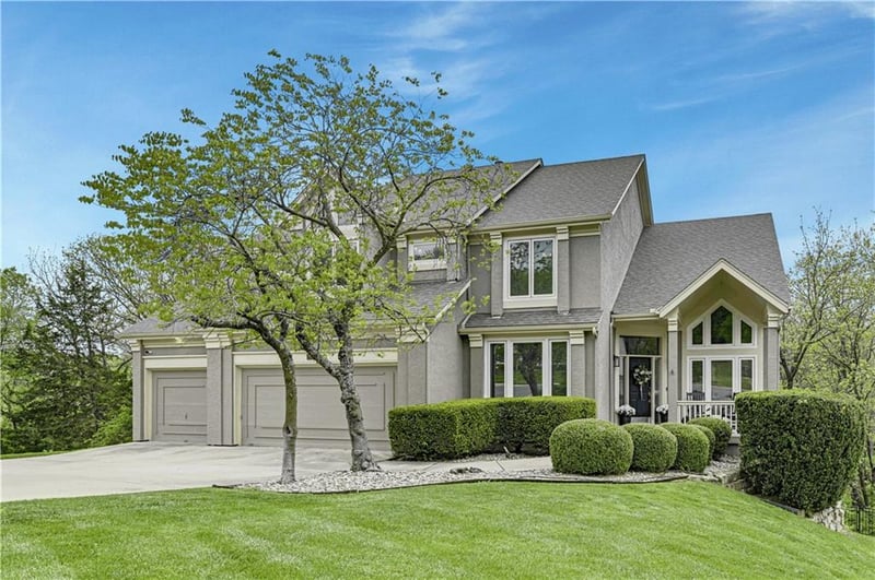 13505 53rd Ter, Shawnee, KS 66216