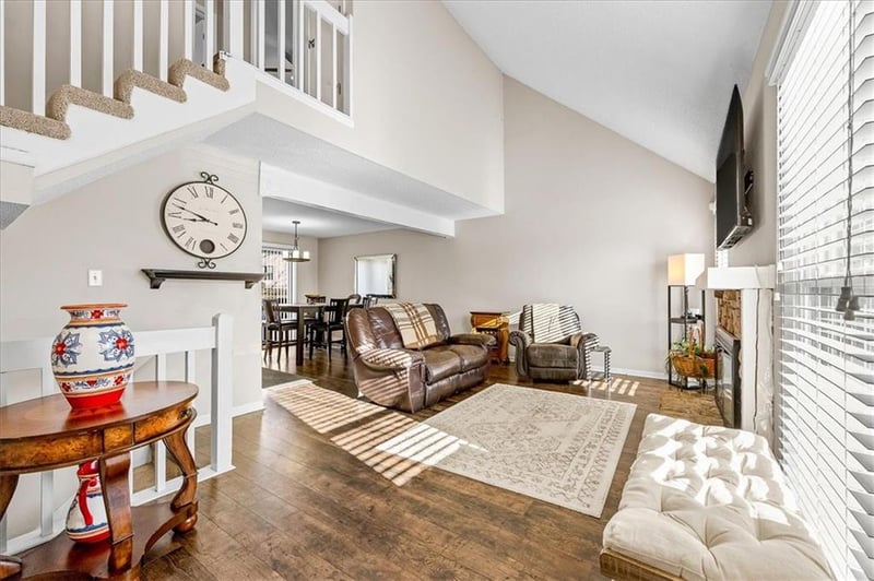 10788 Oakmont St, Overland Park, KS 66210