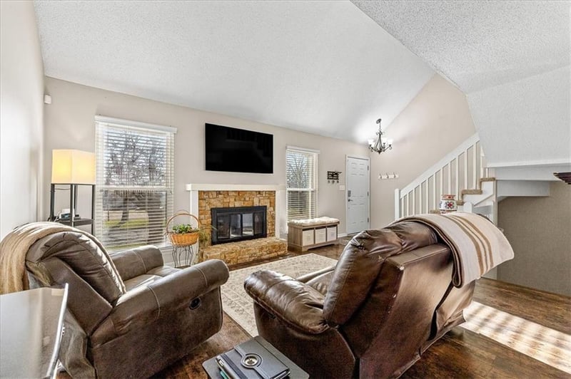 10788 Oakmont St, Overland Park, KS 66210