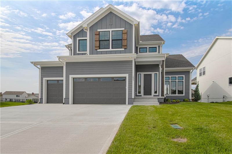 17218 Heatherwood St, Olathe, KS 66062
