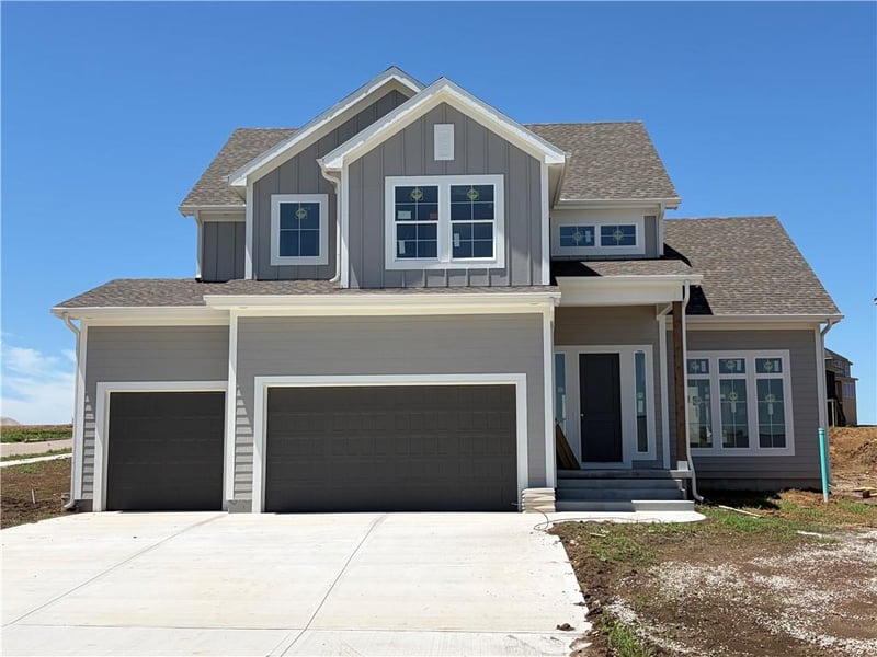 17218 Heatherwood St, Olathe, KS 66062