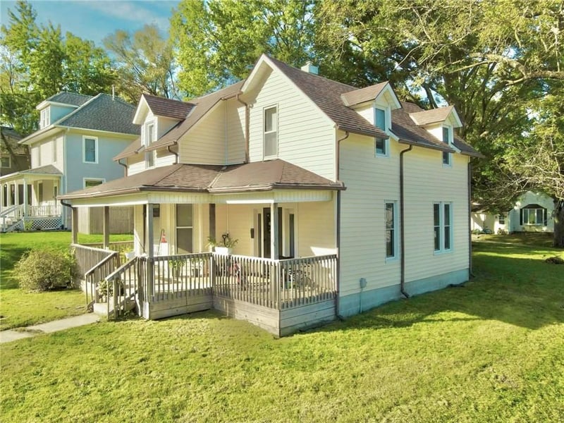 302 Fillmore St, Maryville, MO 64468