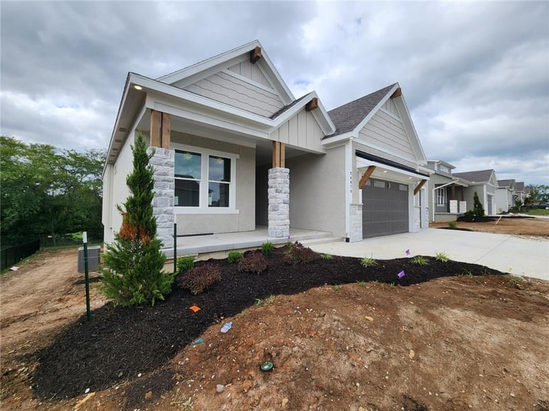 24875 145th Pl, Olathe, KS 66061