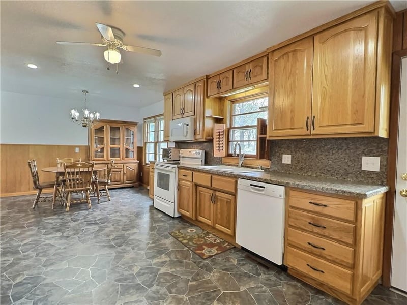 1201 1st St, El Dorado Springs, MO 64744