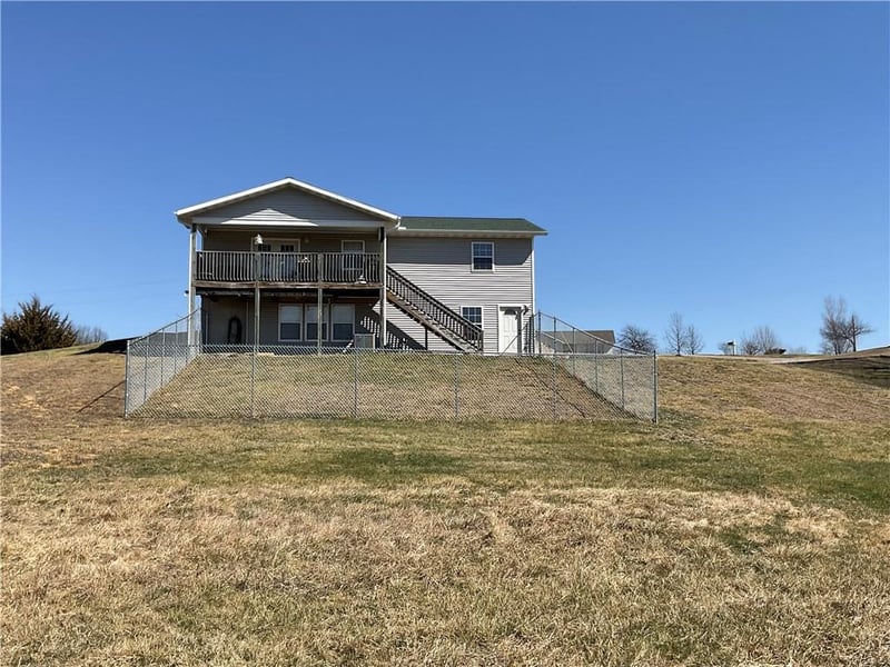 7250 SE Bobby Rd, Cameron, MO 64429