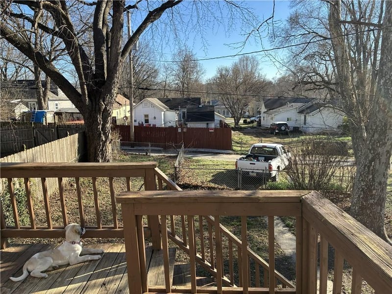 831 Ottawa St, Leavenworth, KS 66048