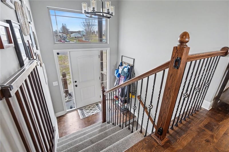 16699 Dana Ln, Leavenworth, KS 66048