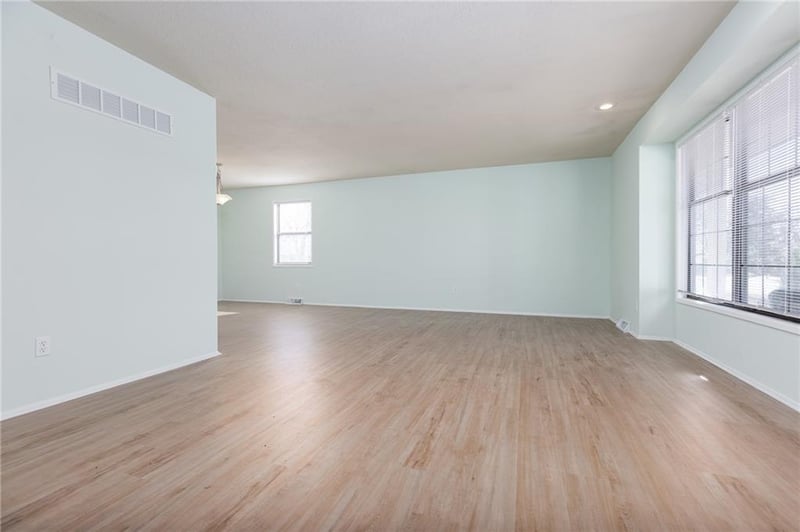 4709 Fisk Ave, Kansas City, MO 64151