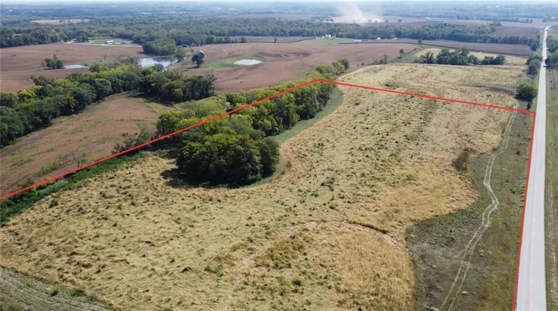 P Hw, Weston, MO 64098