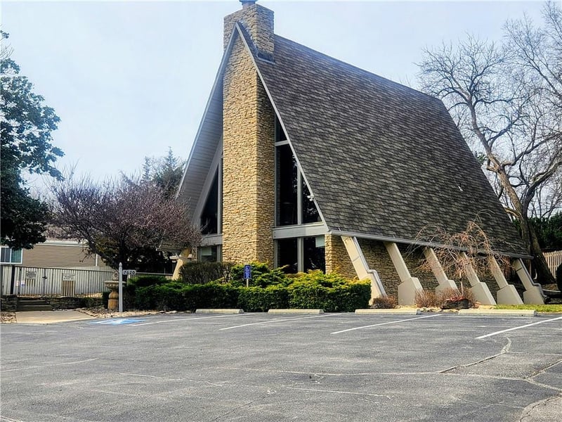 10217 Conser St, Overland Park, KS 66212