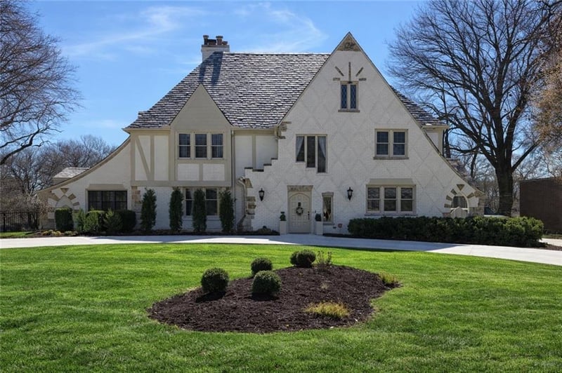 1239 W 63rd St, Kansas City, MO 64113