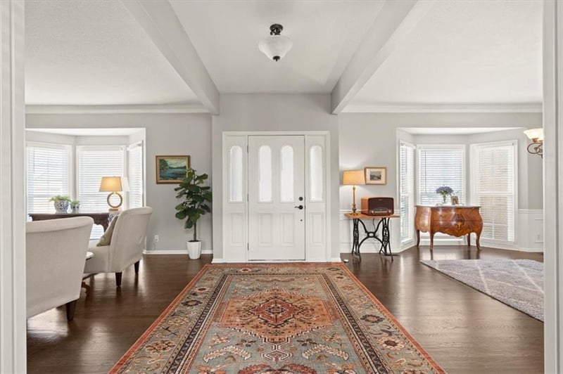 8810 147th Ter, Overland Park, KS 66221