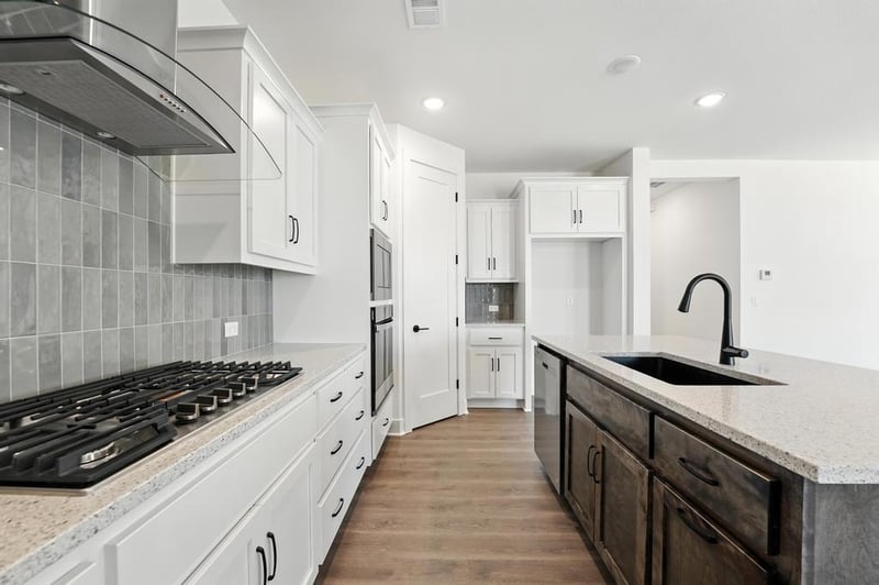 1717 105th Ter, Kansas City, MO 64155