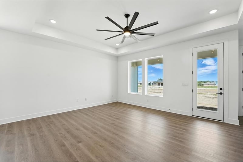 1717 105th Ter, Kansas City, MO 64155