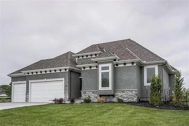 10008 Revere Ct, Kansas City, MO 64154