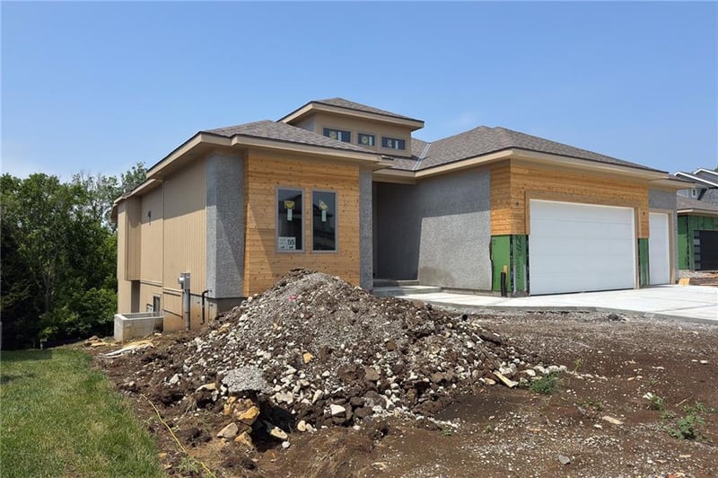 9938 Brockway St, Lenexa, KS 66220