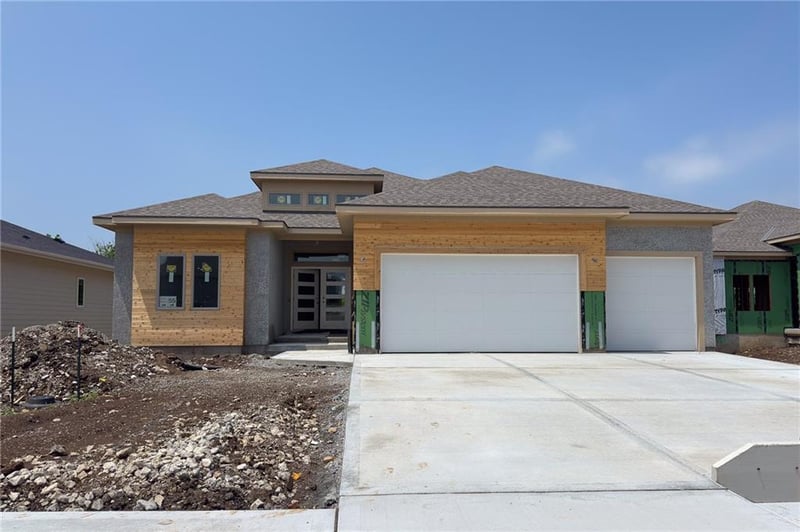 9938 Brockway St, Lenexa, KS 66220