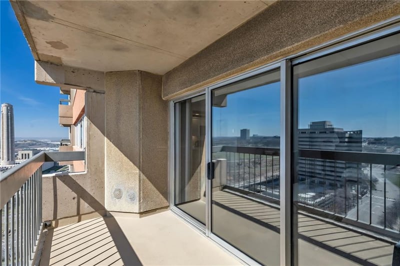 2510 Grand Blvd #2301, Kansas City, MO 64108